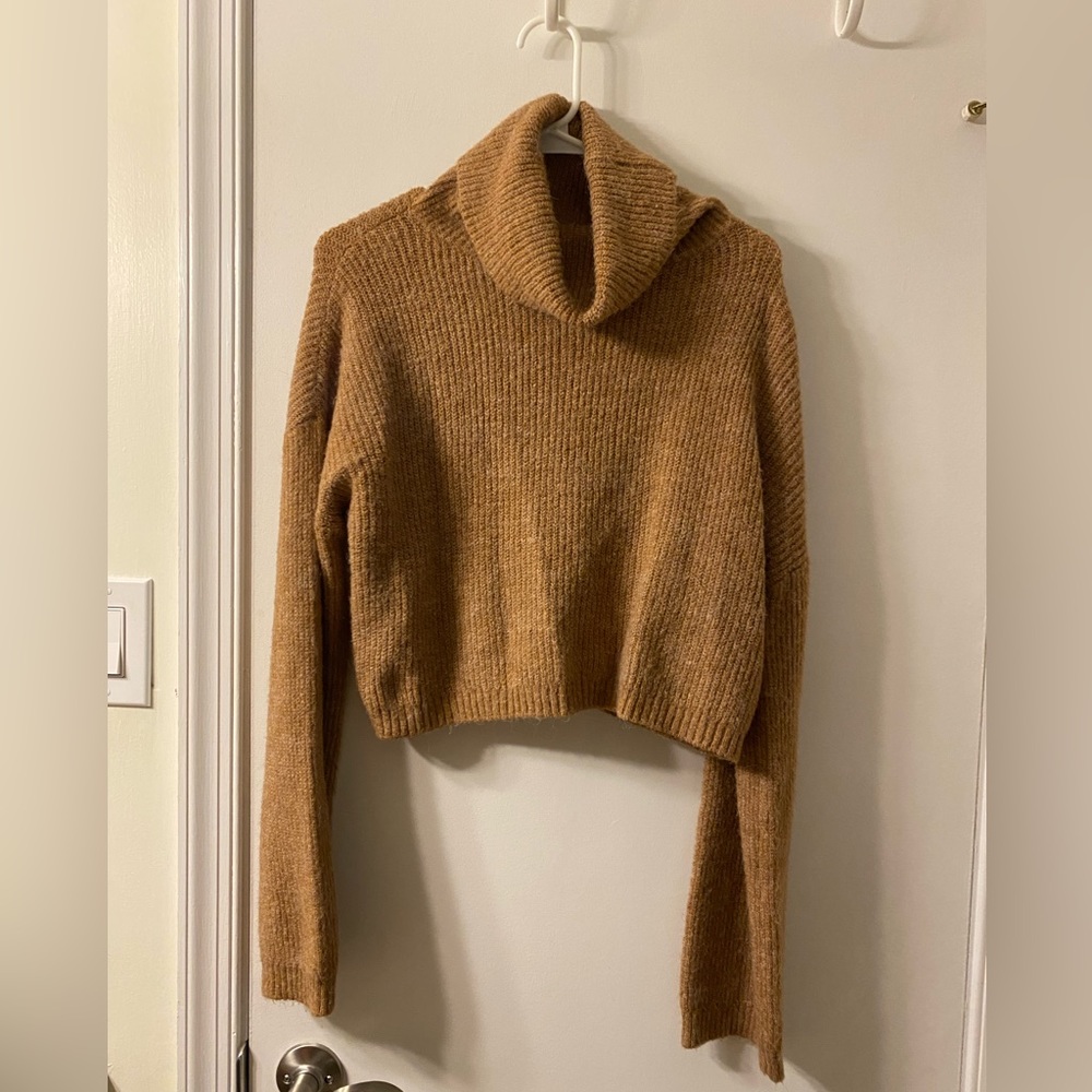 Beige Turtle Neck Sweater Size Small